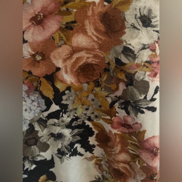 Dress - Picture 3 of 6